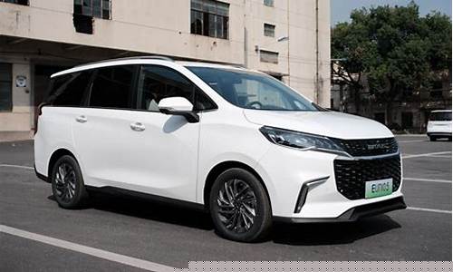 新能源汽车哪个牌子好10万以下(新能源汽车哪个好)_https://www.hbxfywj.com_基金知识_第1张
